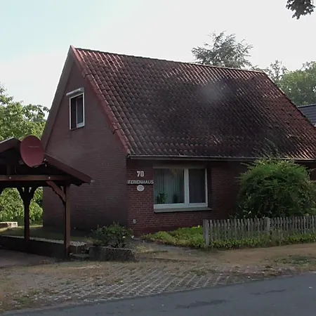 Hébergement de vacances Mit Ueberdachter Terrasse Und Carport By Interhome